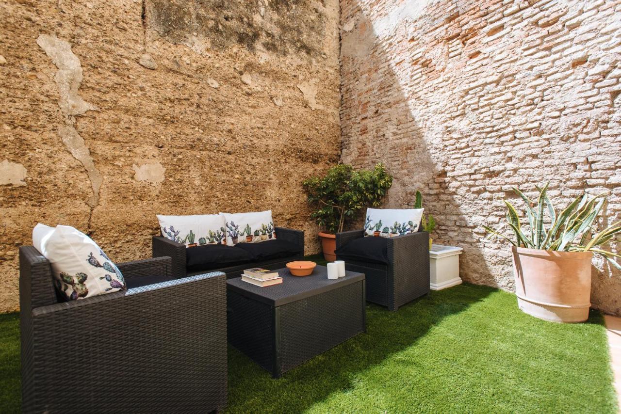 Sol Suite Apartment With Garden Sevilla Exterior foto